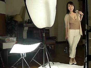 Kaoru Yuki s Midlife Crisis: First JAV Shooting Experience at 50