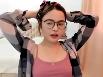 Gushing as an Enchantress Or1ka&num;8 Will Give You the Ultimate JAV Experience on Chaturbate