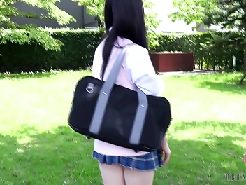 Get Lost in the Alluring E-Cups of This 148cm Tall Beauty - A Real Treat for Your Eyes!