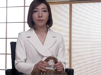 Unleash Your Desires with the Alluring Chihiro Hanamura in Her First JAV Experience!