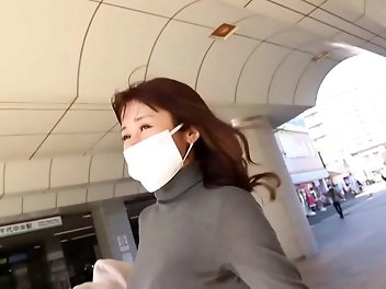 Asian Beauty Exposes Her Luscious Body in JAV HD Video!