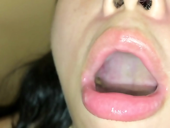 JAV Enchantress Guzzles Down Yum-Pee after Taking Vitamin B Complex: Watch Her Alluring Appeal!