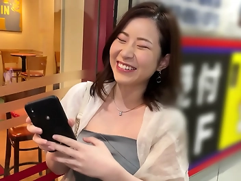 Get Drawn into the World of Hamedori with a Luscious F-Cup Beauty! Irresistible Blowjobs and Shaky Ass!