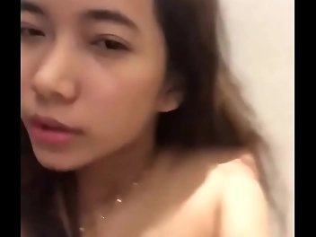 JAV Pinay Gets Wet and Wild in Pussy-Popping Solo Session