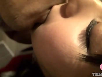 JAV Babe s Double Chastisement with Fingering and Electric Massager: Uncontrollable Orgasms Ensue!