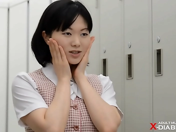 Unleash Your Desires with This Luscious MILF s Sexy Locker Room Antics